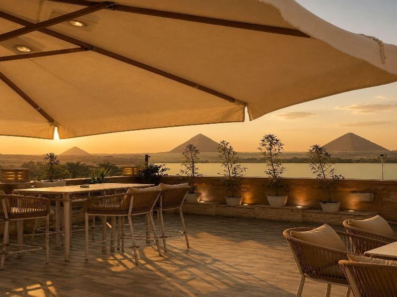 Taj Pyramids View Inn image
