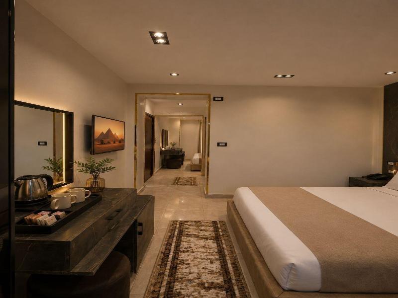 Taj Pyramids View Inn image