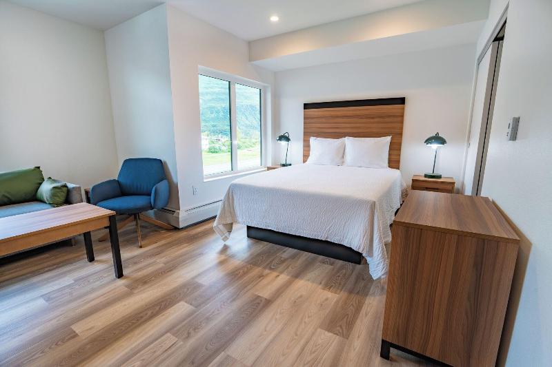 Chugach Naswik Suites image