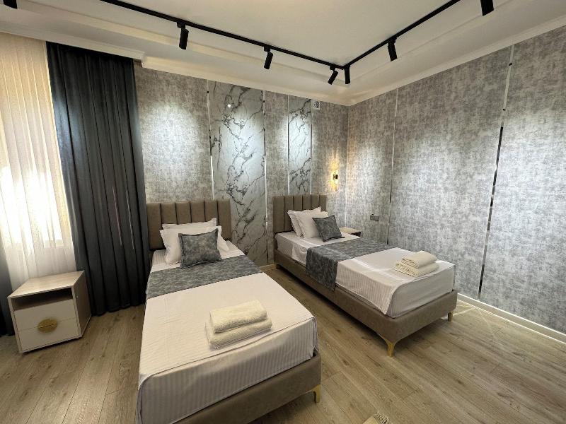 New Minor Hotel image