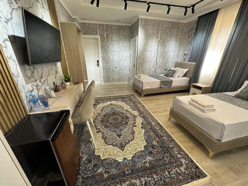 New Minor Hotel image