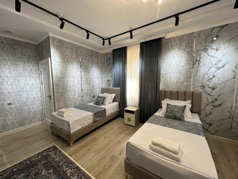 New Minor Hotel image