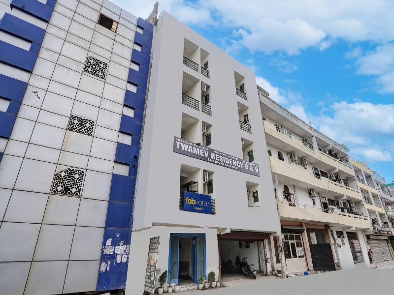 Hotel Twamev Residency Uttam Nagar image