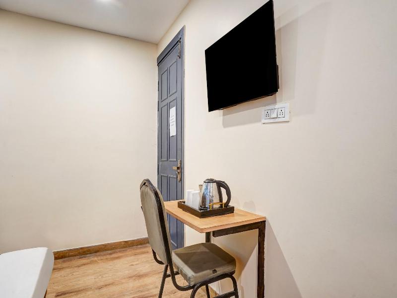 Hotel Twamev Residency Uttam Nagar image