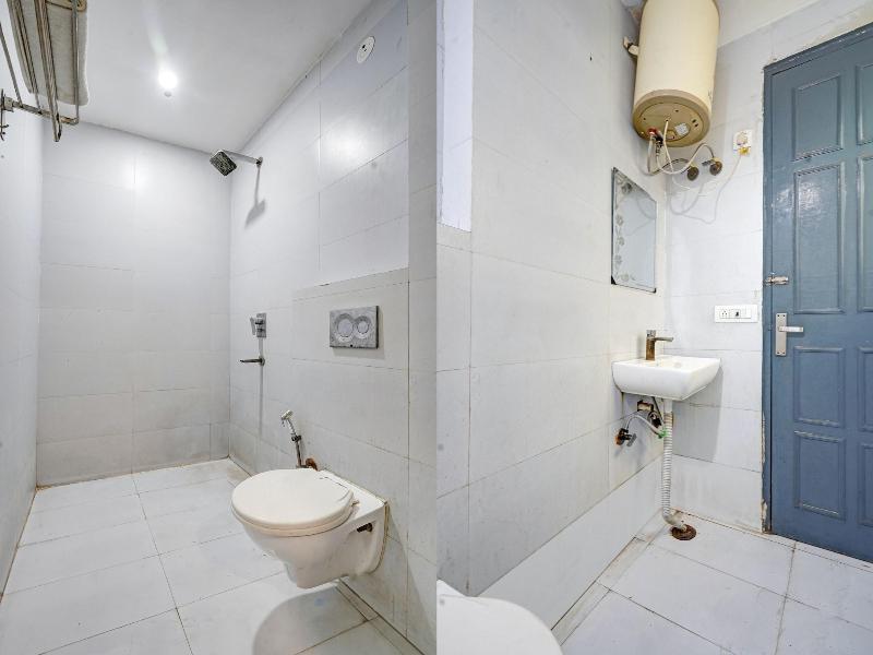 Hotel Twamev Residency Uttam Nagar image