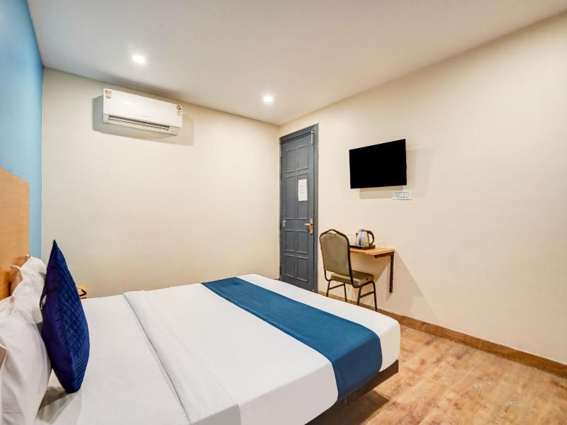 Hotel Twamev Residency Uttam Nagar image