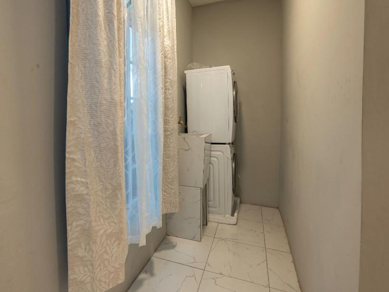 One Love Guesthouse image