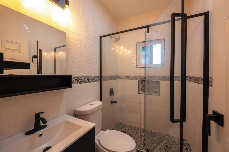One Love Guesthouse image