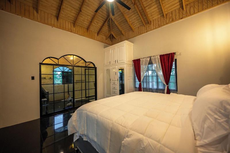 One Love Guesthouse image