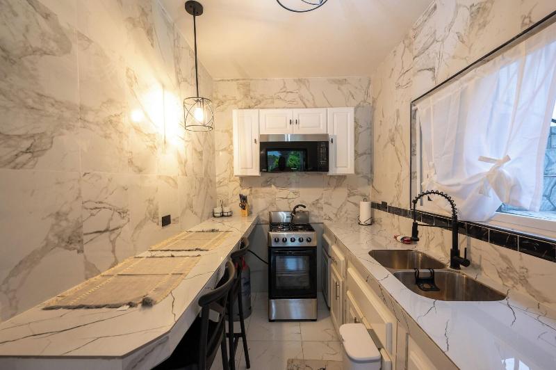 One Love Guesthouse image