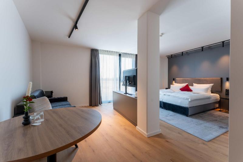 Frames Hotel Gmbh image