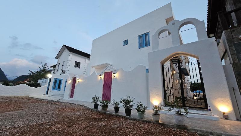 Ipoh Santorini Hideaway Hotel Inspired image