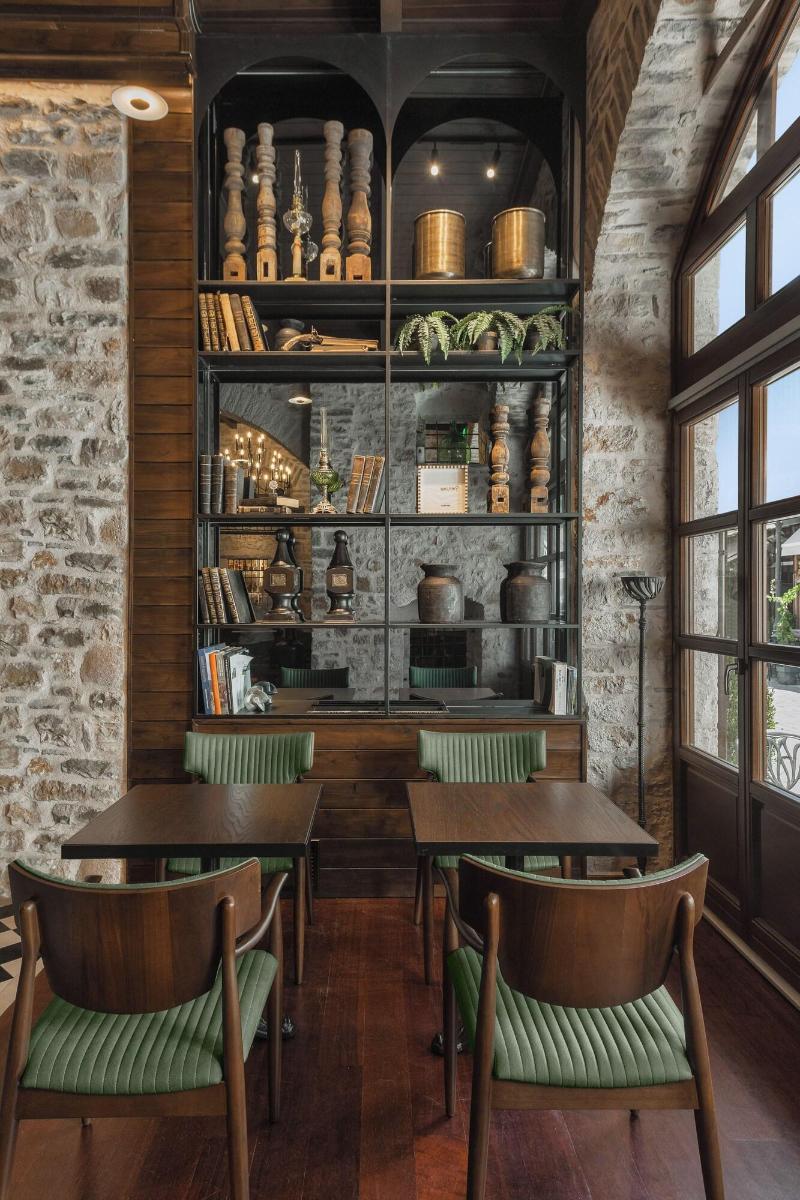 Stoes Hotel image