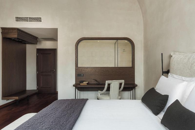 Stoes Hotel image