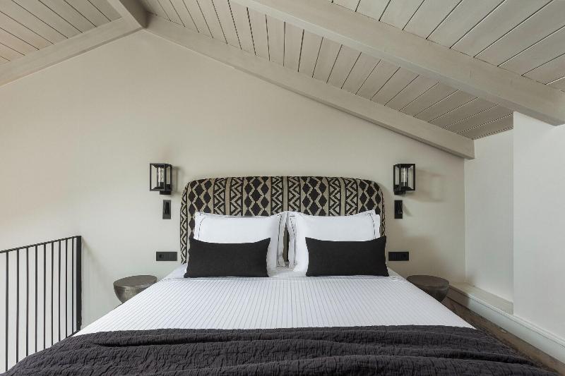 Stoes Hotel image