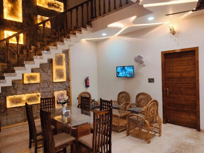 Amritam Palace A Luxury Ac Home Stay