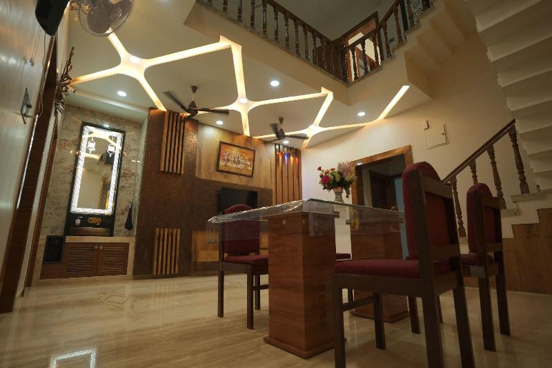Amritam Palace A Luxury Ac Home Stay