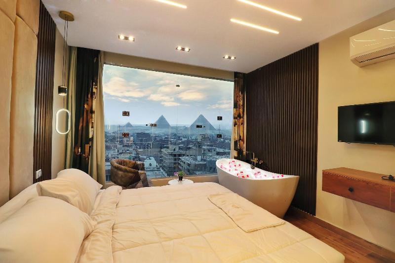 Pyramids Skyline Hotel Cairo image
