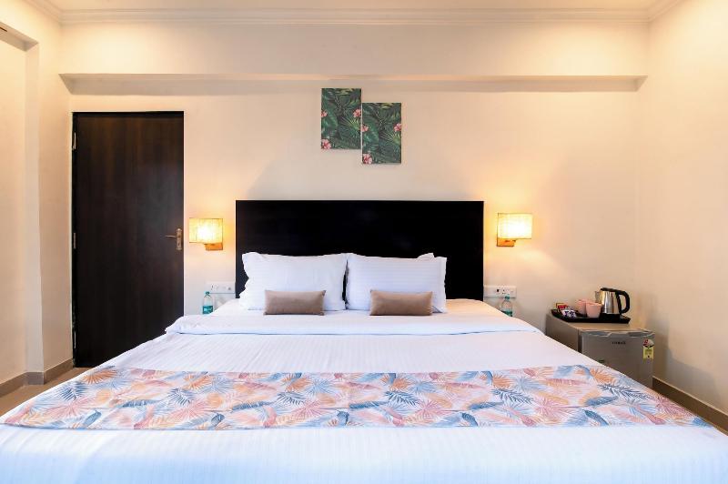 DOUBLE EXECUTIVE QUEEN BED