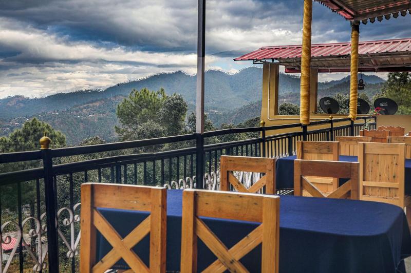 Blossom Hideaway Kausani image