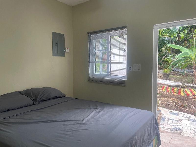 Inez Roots Hostel image