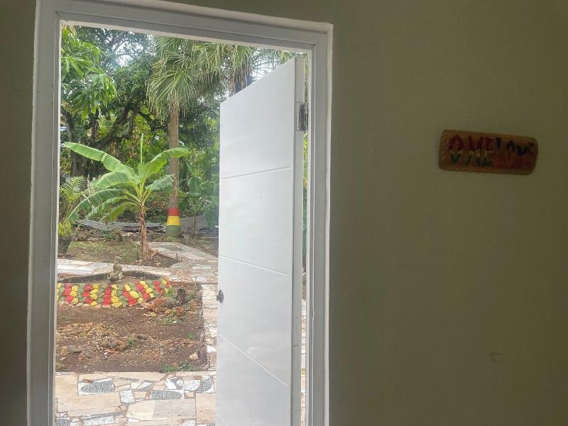 Inez Roots Hostel image