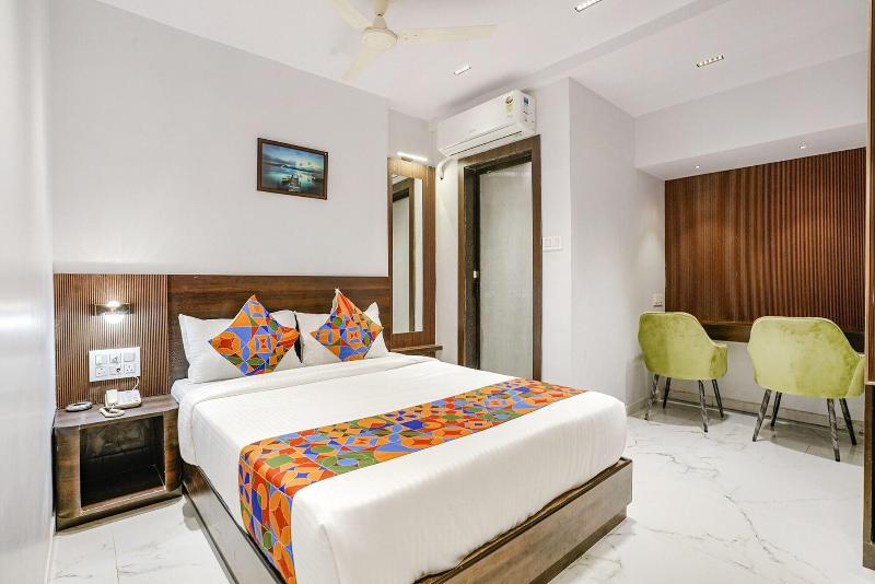 Fabhotel Peralz image