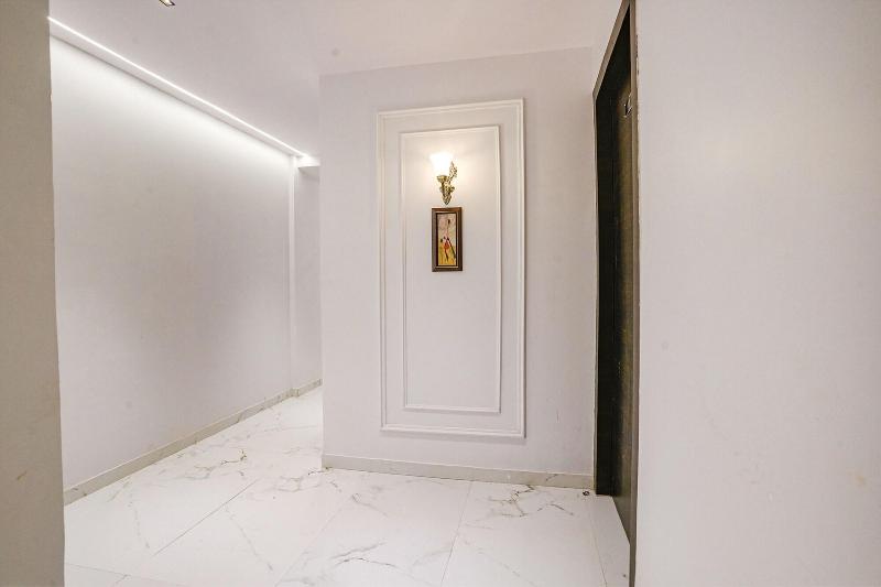 Fabhotel Peralz image