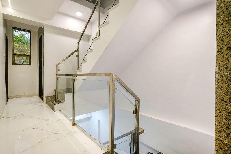 Fabhotel Peralz image