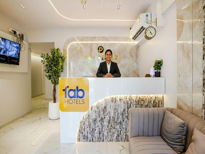 Fabhotel Peralz image