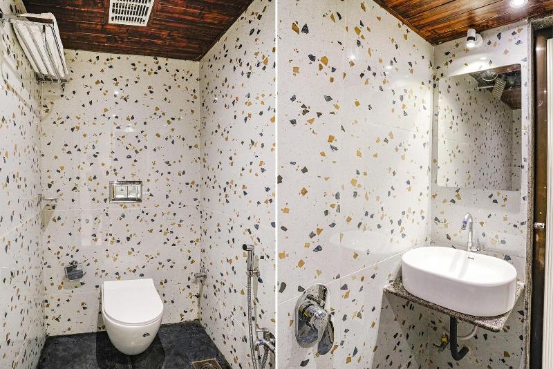 Fabhotel Peralz image