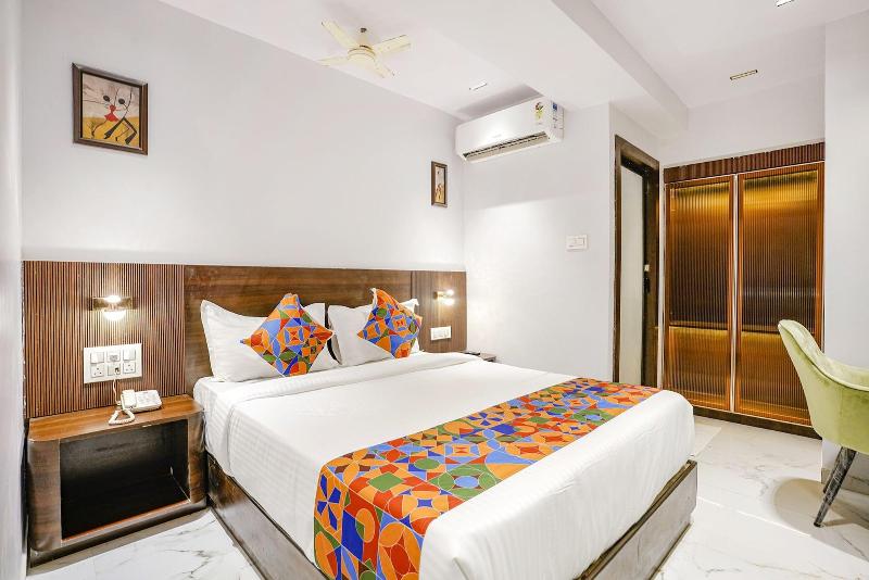 Fabhotel Peralz image