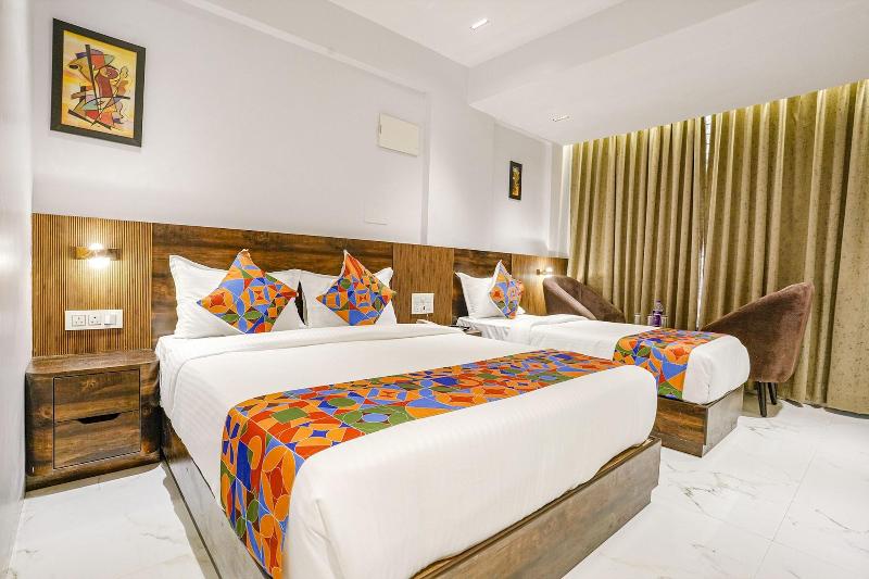 Fabhotel Peralz image