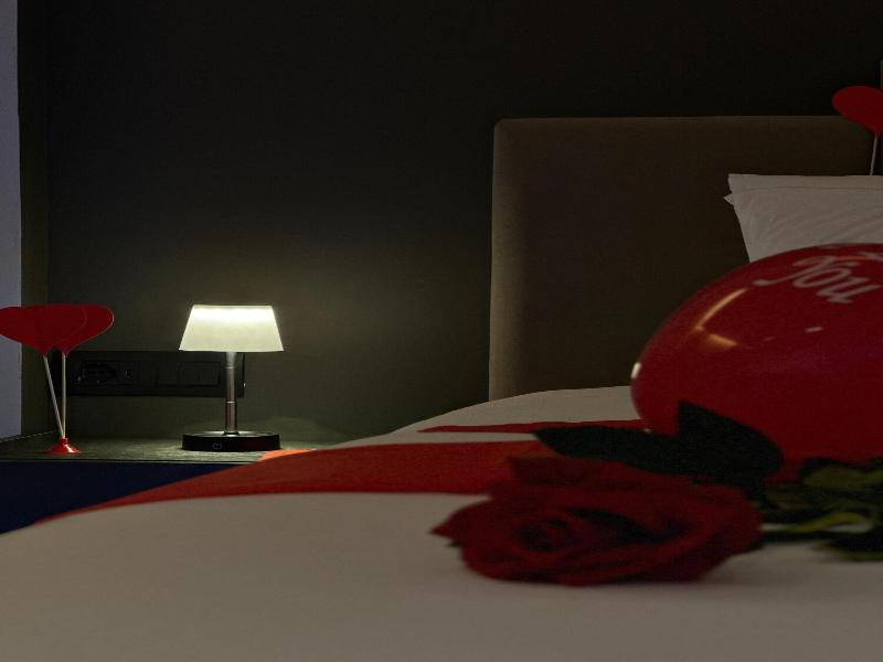 Boutique Hotel The Roots image