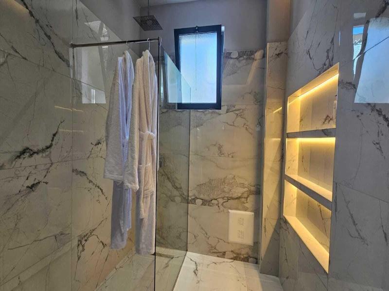 Boutique Hotel The Roots image