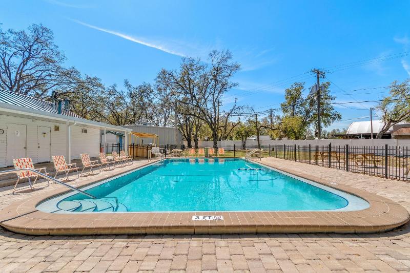 Happy Travelers Rv Resort image