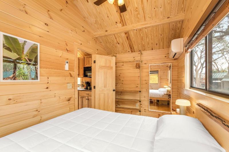 Happy Travelers Rv Resort image