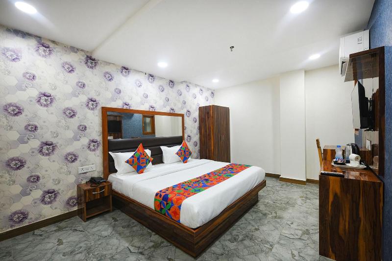 Fabhotel Mona Continental image