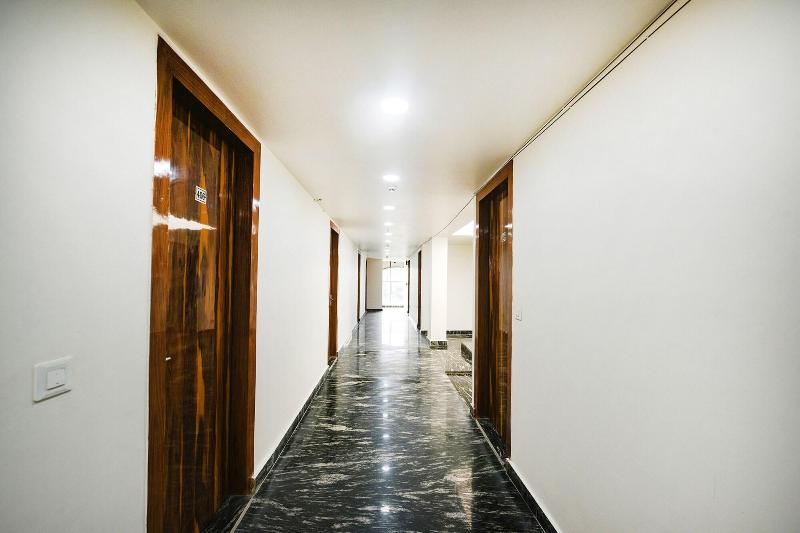 Fabhotel Mona Continental image