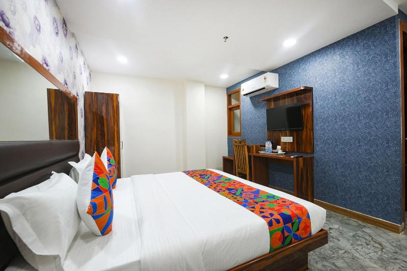 Fabhotel Mona Continental image