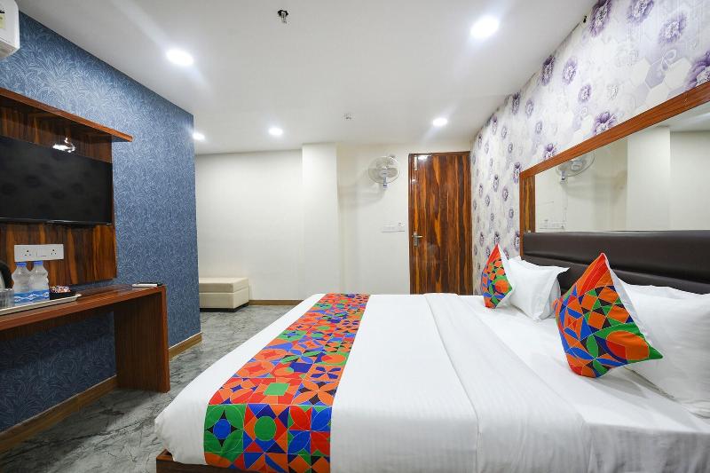 Fabhotel Mona Continental image