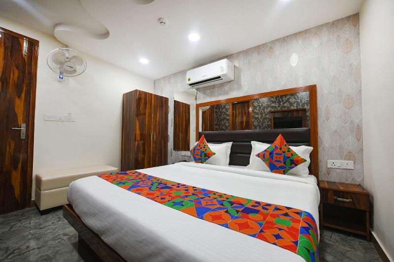 Fabhotel Mona Continental image