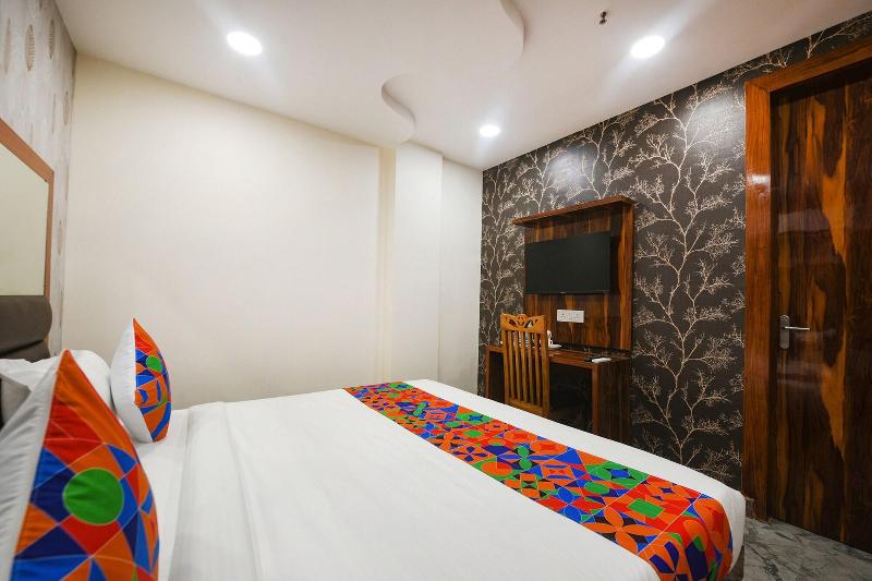 Fabhotel Mona Continental image