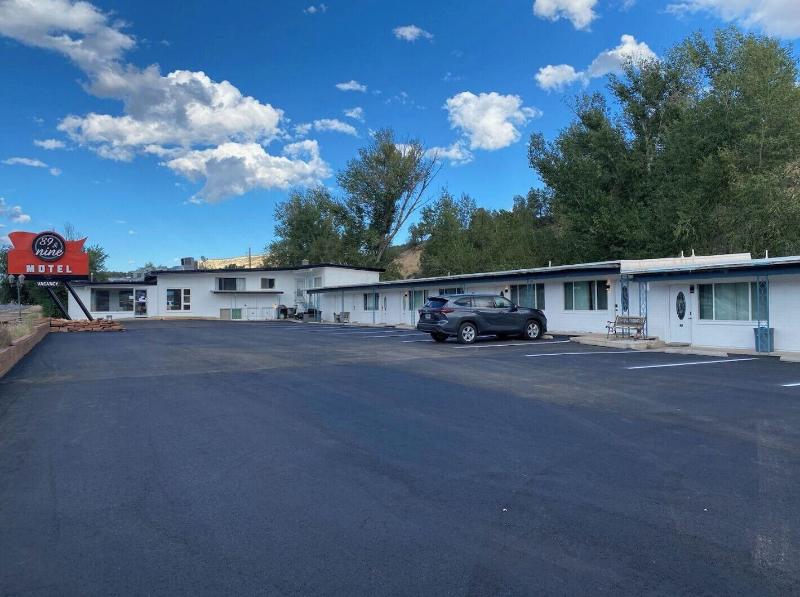 89 Nine Motel image
