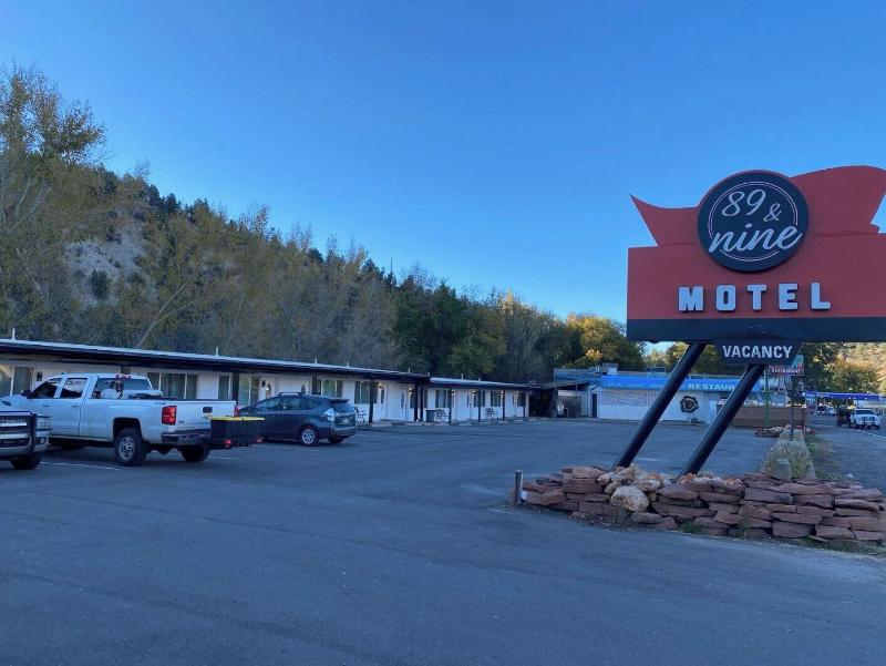 89 Nine Motel image