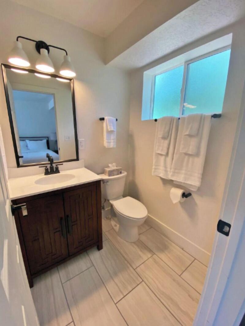 89 Nine Motel image