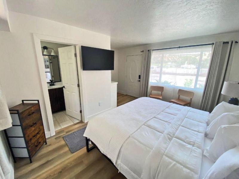 89 Nine Motel image