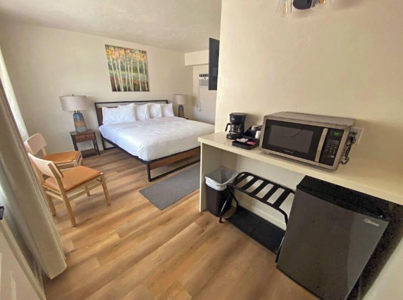 89 Nine Motel image
