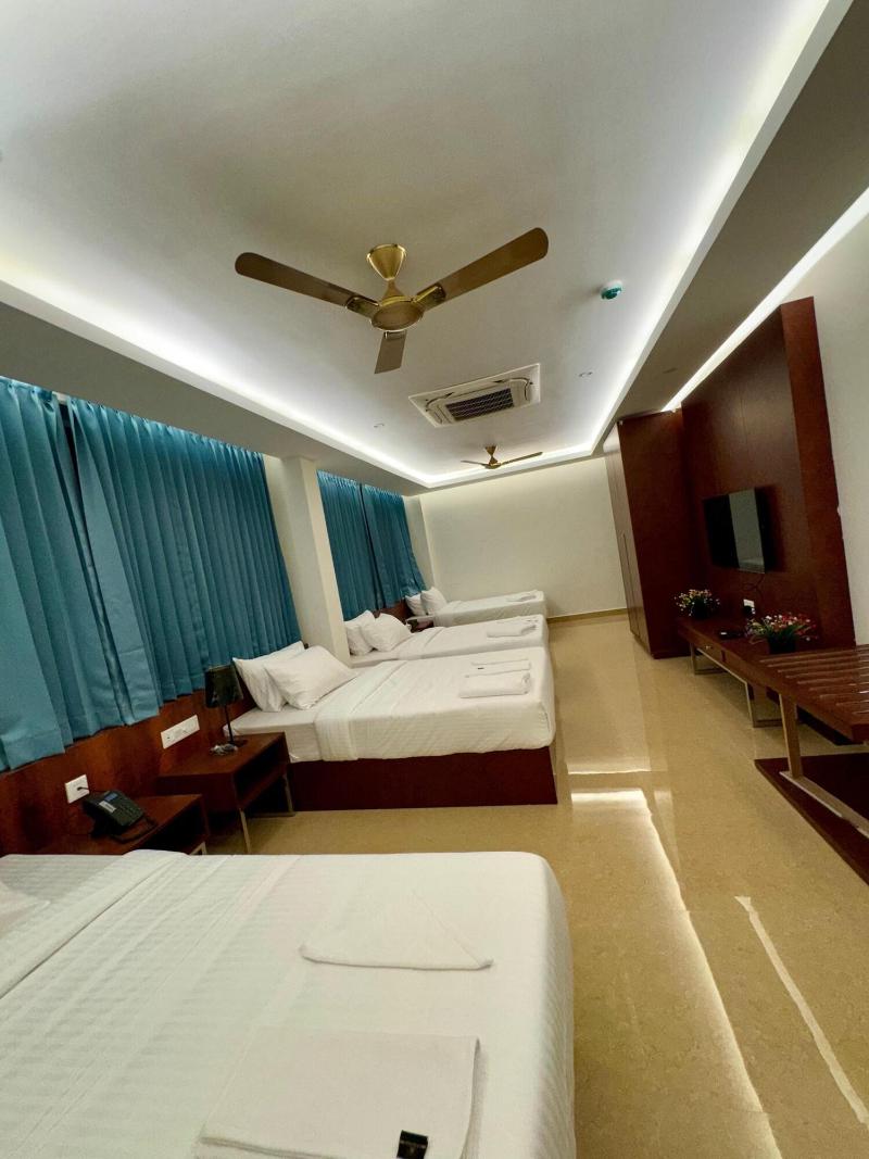 Le Royale Palace image