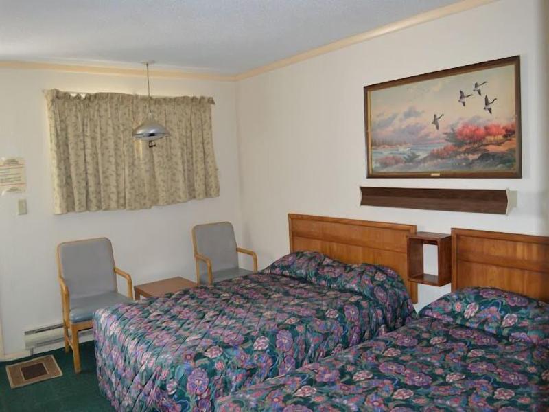 Capri Motel Elwood, Wathena image